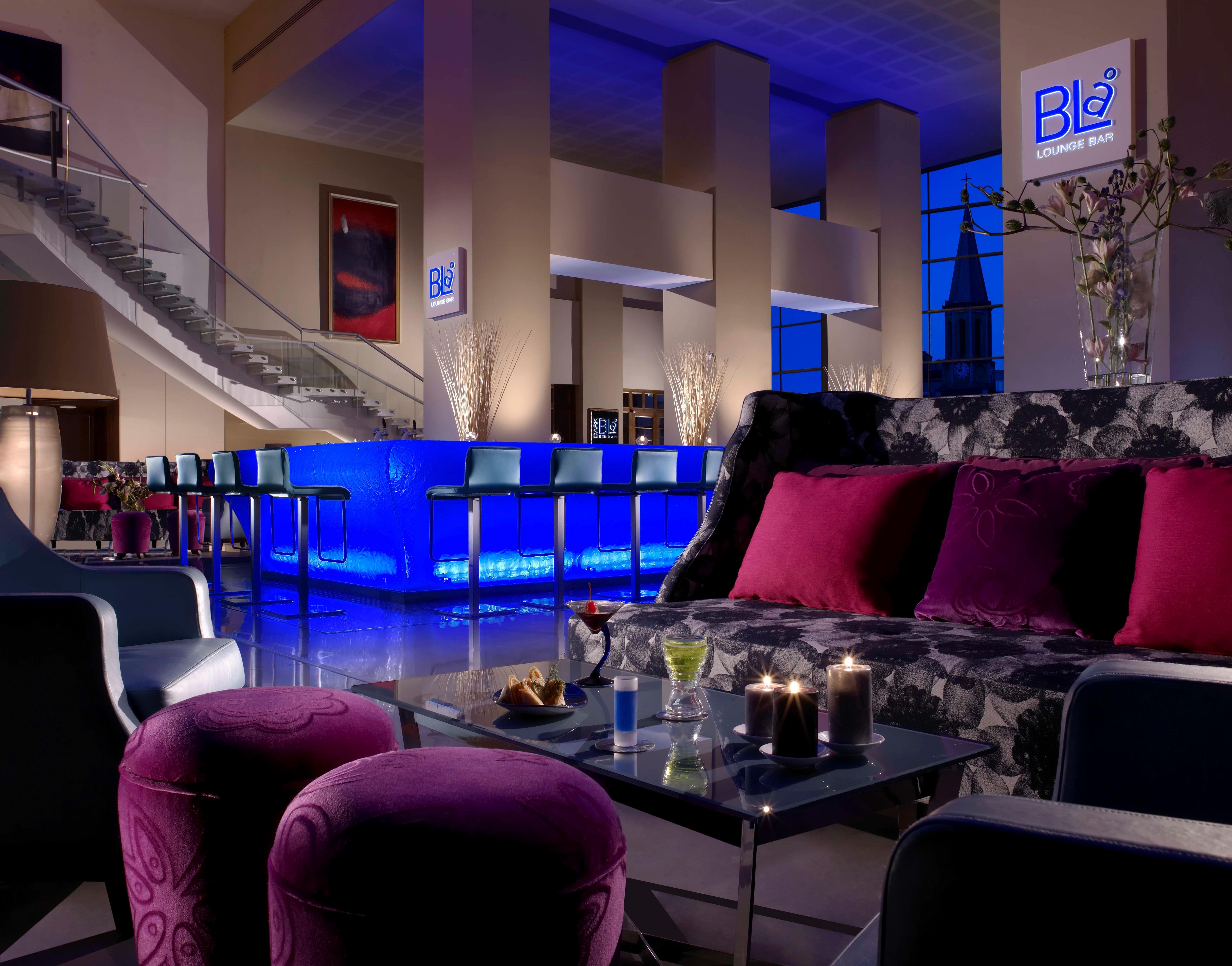 Radisson Blu Hotel Bucarest Esterno foto B12 lounge at London Heathrow Airport
