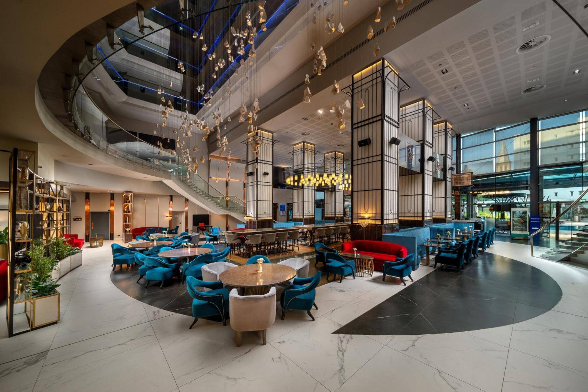Radisson Blu Hotel Bucarest Esterno foto The lobby of the hotel
