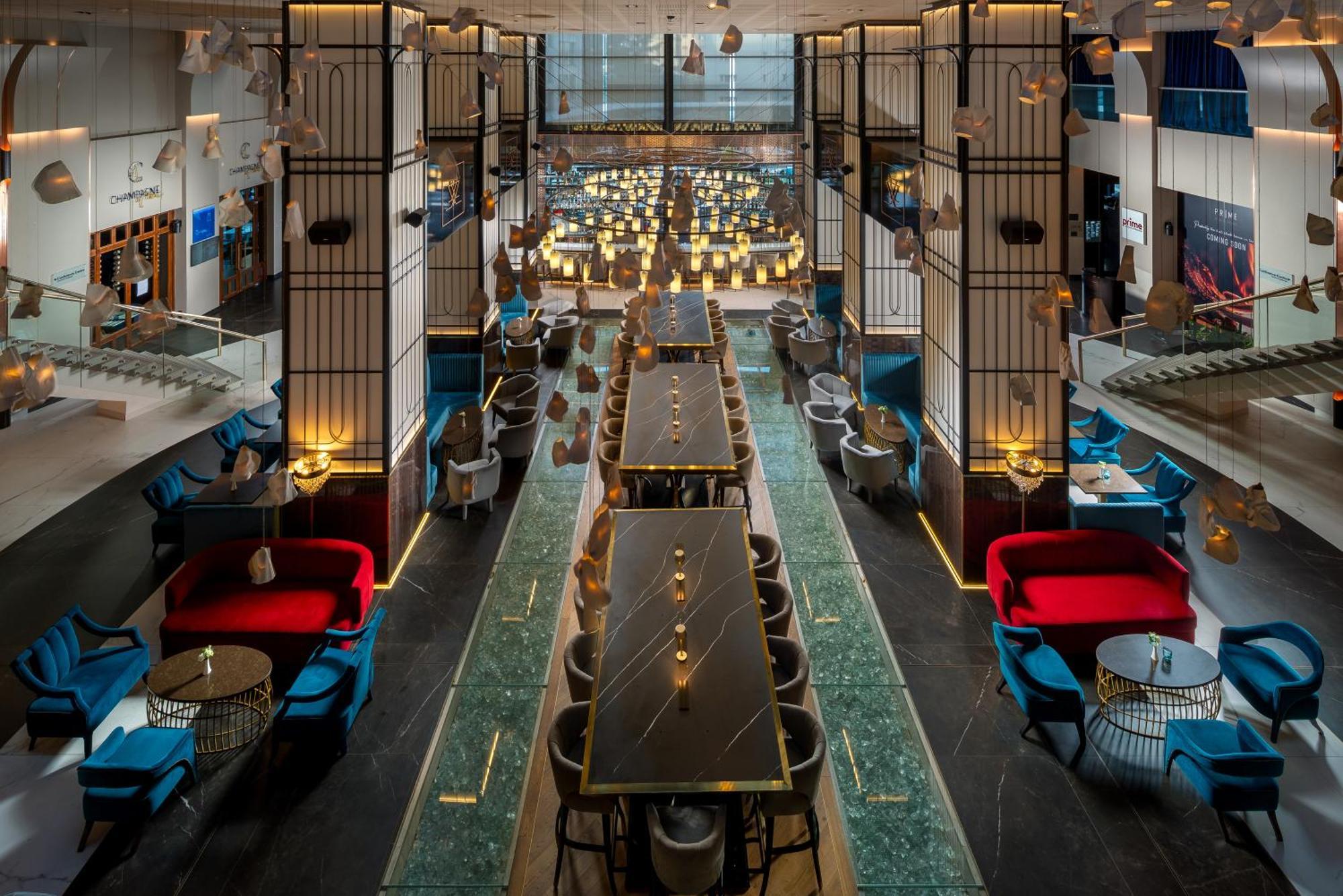 Radisson Blu Hotel Bucarest Esterno foto The interior of the lounge