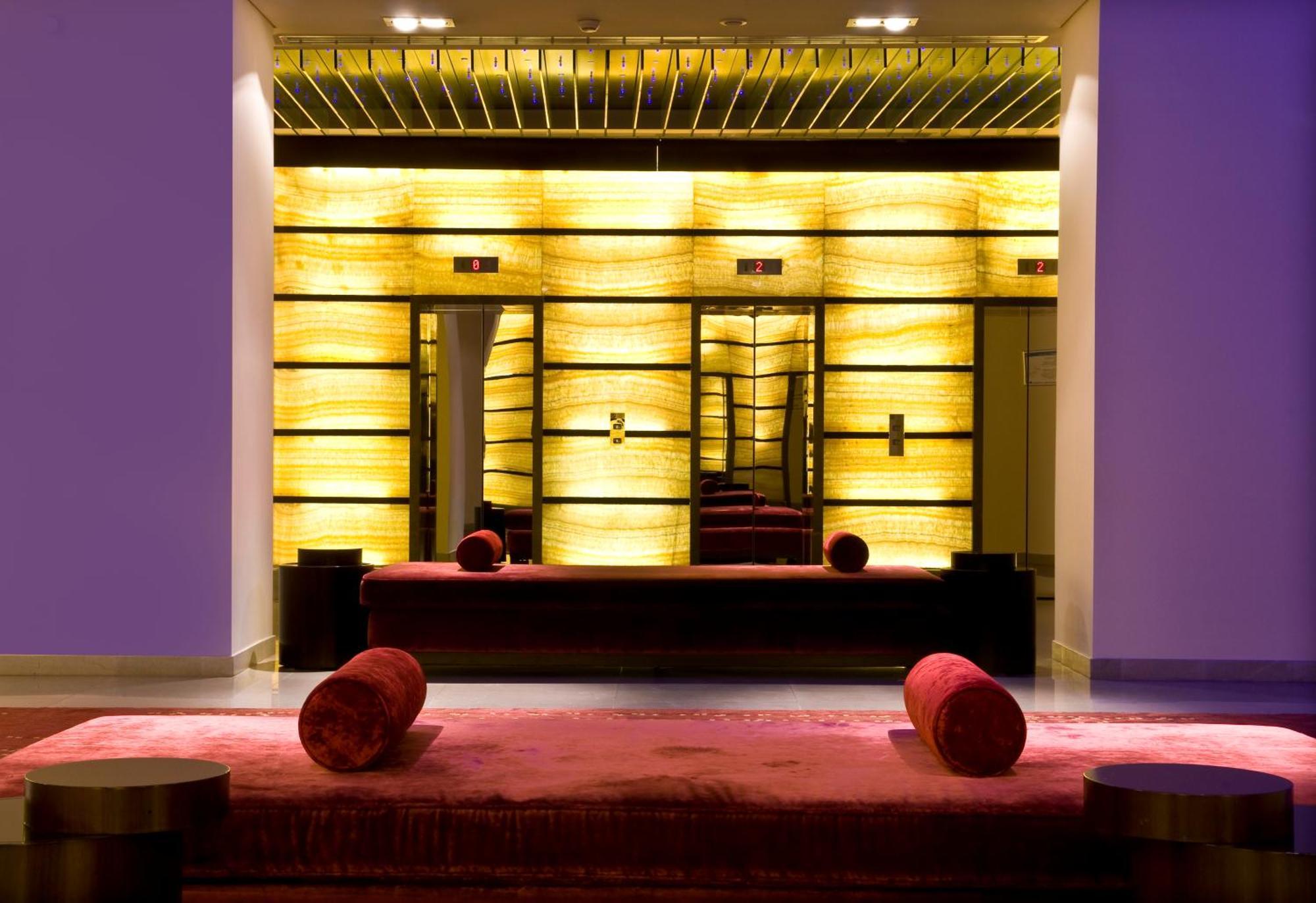 Radisson Blu Hotel Bucarest Esterno foto The lobby of the W Hotel in San Francisco