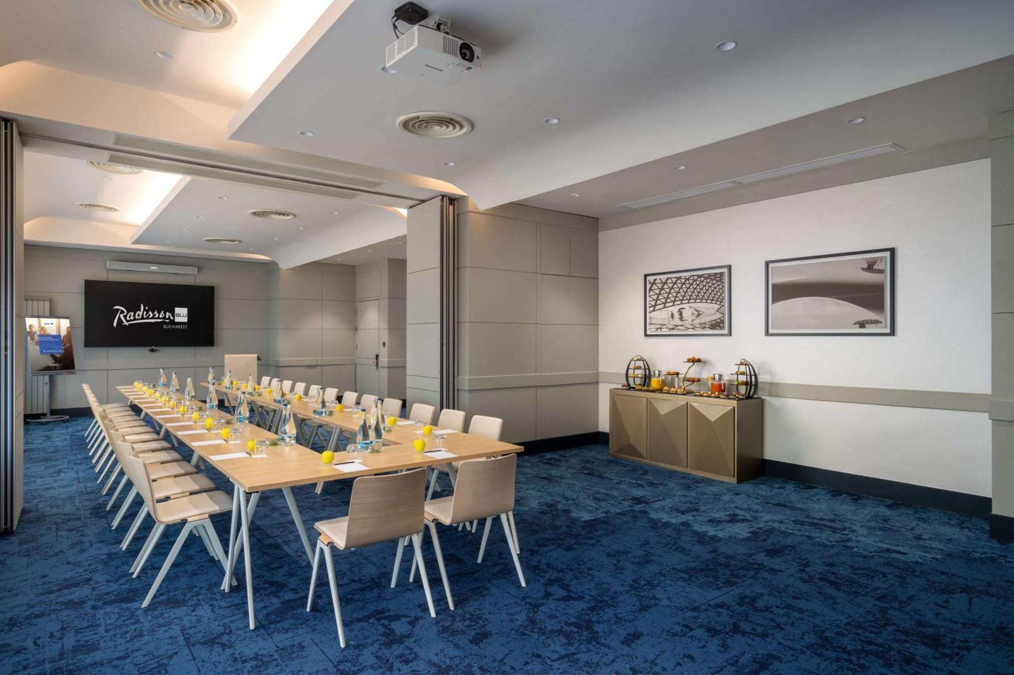 Radisson Blu Hotel Bucarest Esterno foto Meeting room