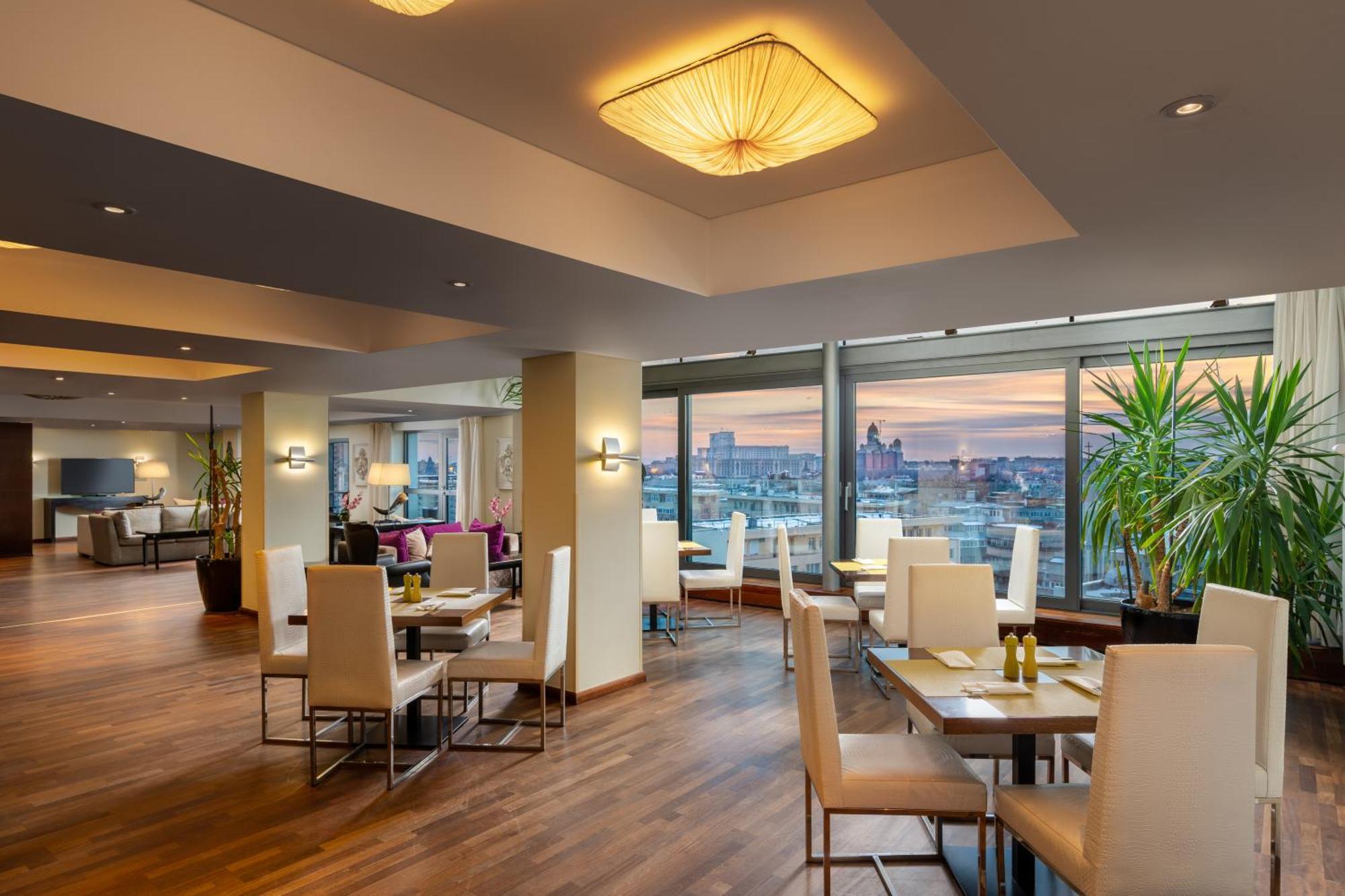 Radisson Blu Hotel Bucarest Esterno foto The Club at Newark Airport